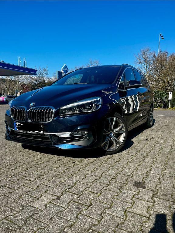 Gebraucht BMW 220 Gran Tourer Luxury Line 190 PS (139 kW) 2018 Blau Van / Kleinbus