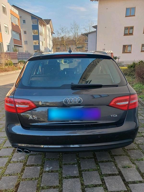 Gebraucht Audi A4 150 PS (110 kW) 2015 Schwarz Kombi