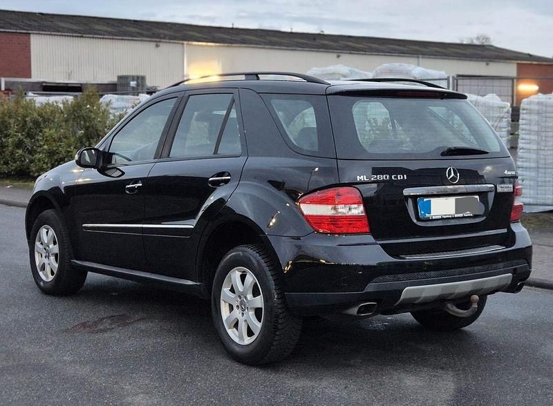 Gebraucht Mercedes ML280 190 PS (139 kW) 2007 Schwarz SUV