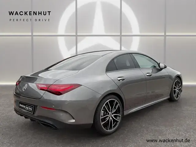 Gebraucht Mercedes CLA200 AMG 163 PS (119 kW) 2025 Grau Coupé