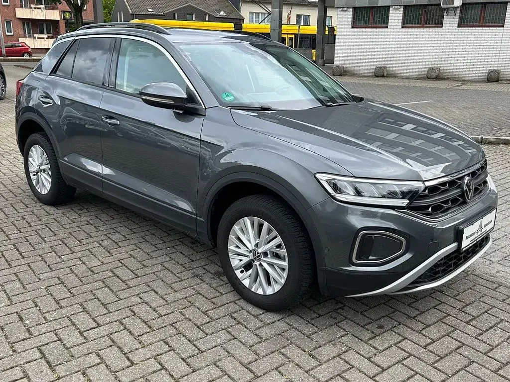 Gebraucht VW T-Roc Life 110 PS (80 kW) 2022 Grau SUV