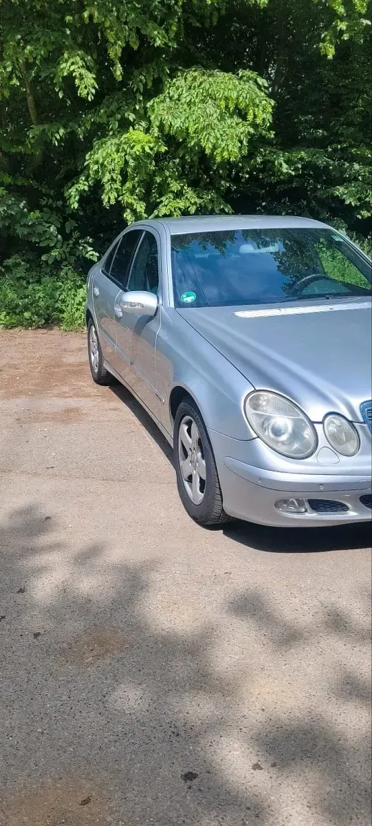 Gebraucht Mercedes E320 224 PS (164 kW) 2003 Silber Limousine
