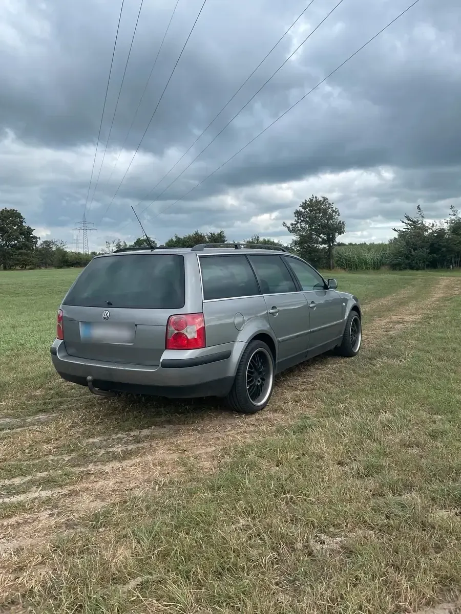 Gebraucht VW Passat 131 PS (96 kW) 2002 Grau Kombi