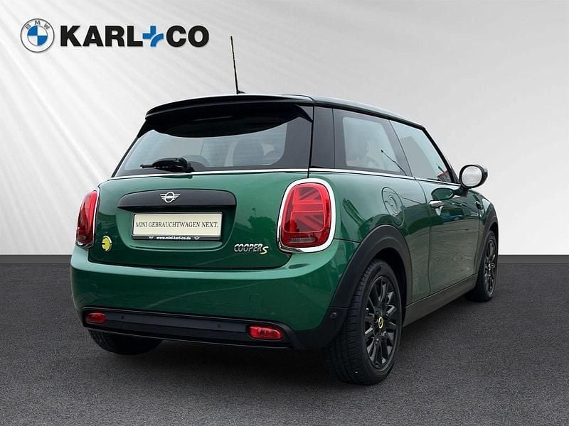 Gebraucht Mini Cooper SE 135 kW (184 PS) 2021 Gruen Kleinwagen