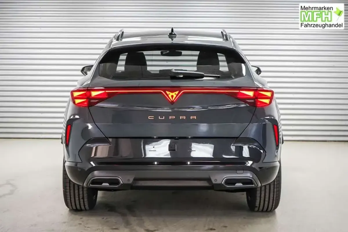Neu Cupra Formentor 204 PS (150 kW) 2026 Fjord blau uni (9k) SUV