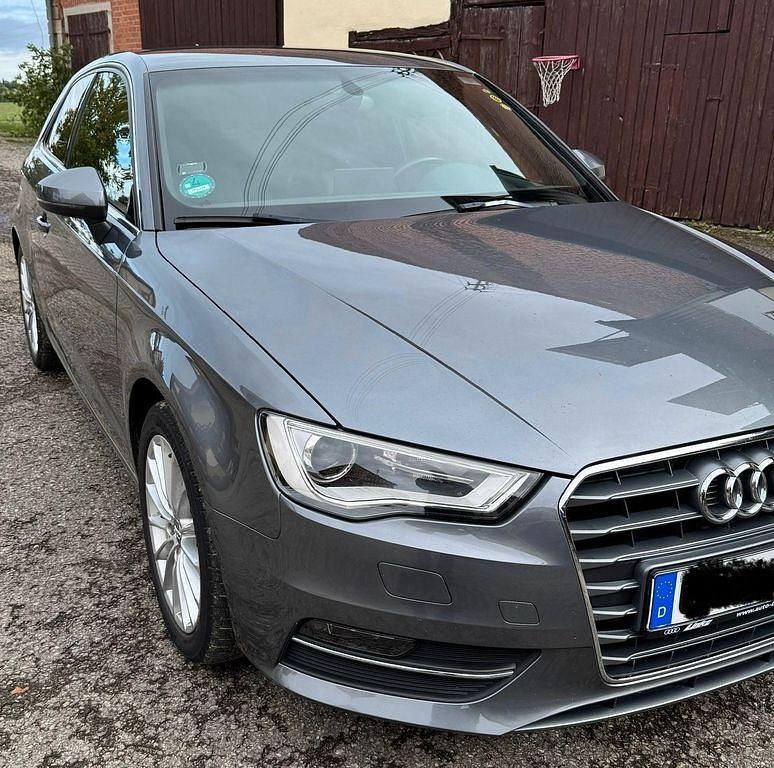 Gebraucht Audi A3 Sport 122 PS (89 kW) 2013 Grau Limousine