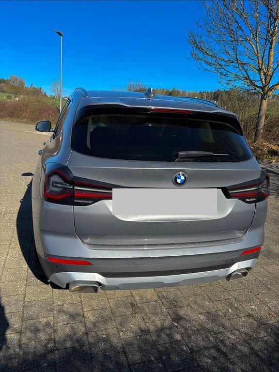 Gebraucht BMW X3 Sport Line 184 PS (135 kW) 2023 Grau SUV