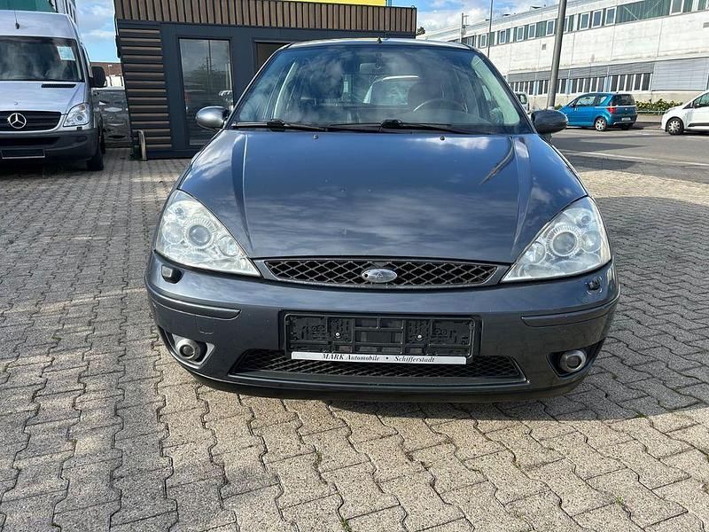 Gebraucht Ford Focus ST 173 PS (127 kW) 2002 Grau Limousine