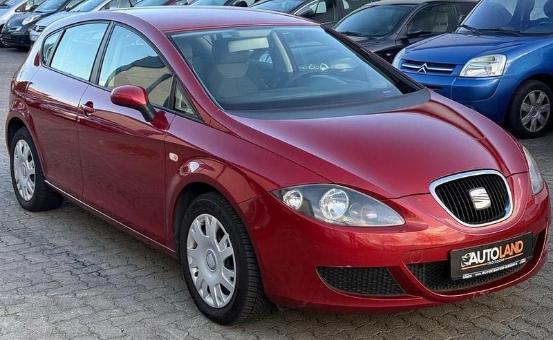 Rot Gebraucht 2008 Seat Leon Reference Limousine | 1.999 € (Fairer Preis) - Bild 1/4