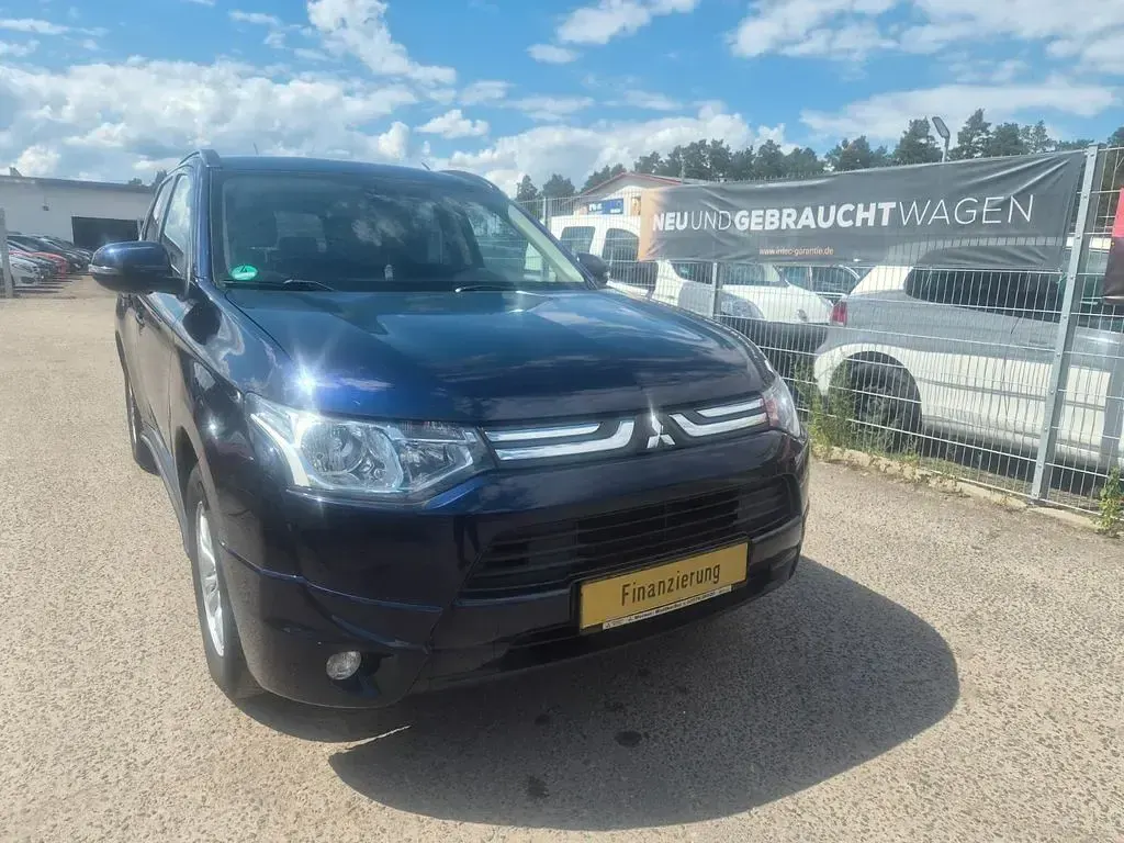 Gebraucht Mitsubishi Outlander Invite 150 PS (110 kW) 2014 Blau SUV