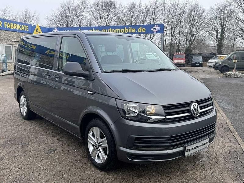 Gebraucht VW Multivan 150 PS (110 kW) 2016 Grau Van / Kleinbus