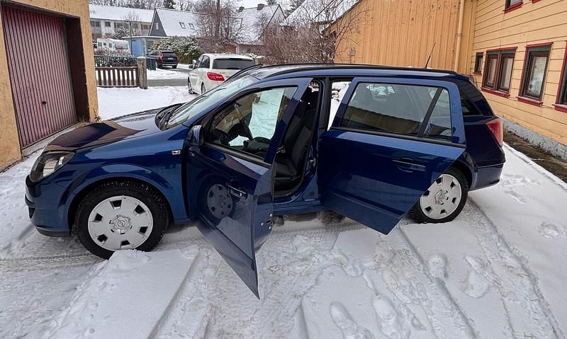 Gebraucht Opel Astra 89 PS (65 kW) 2006 Blau Kombi