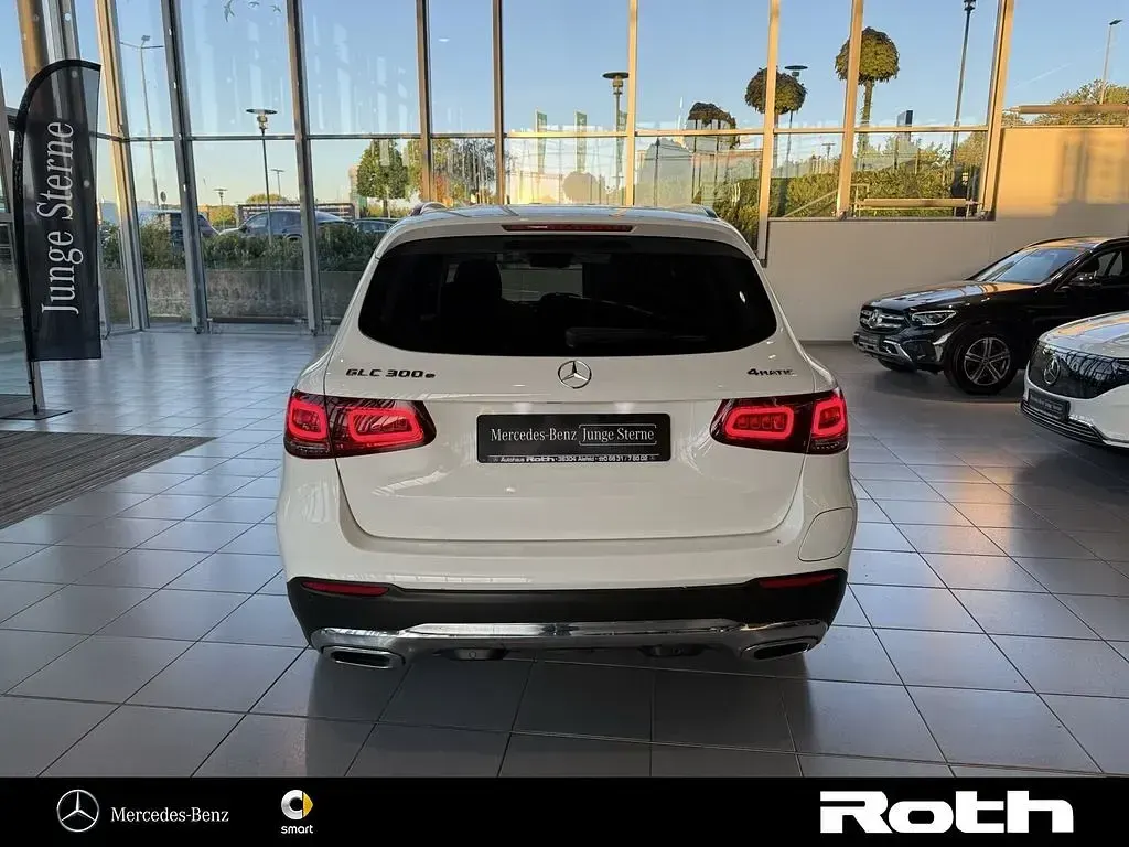 Gebraucht Mercedes GLC300e 320 PS (235 kW) 2020 Weiß SUV