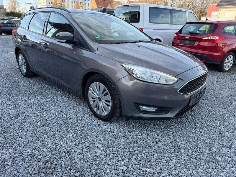 Gebraucht Ford Focus Business Edition 125 PS (91 kW) 2015 Braun Kombi