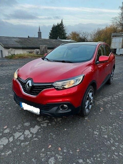 Rot Gebraucht 2017 Renault Kadjar Collection SUV | 12.500 € (Guter Preis) - Bild 1/4