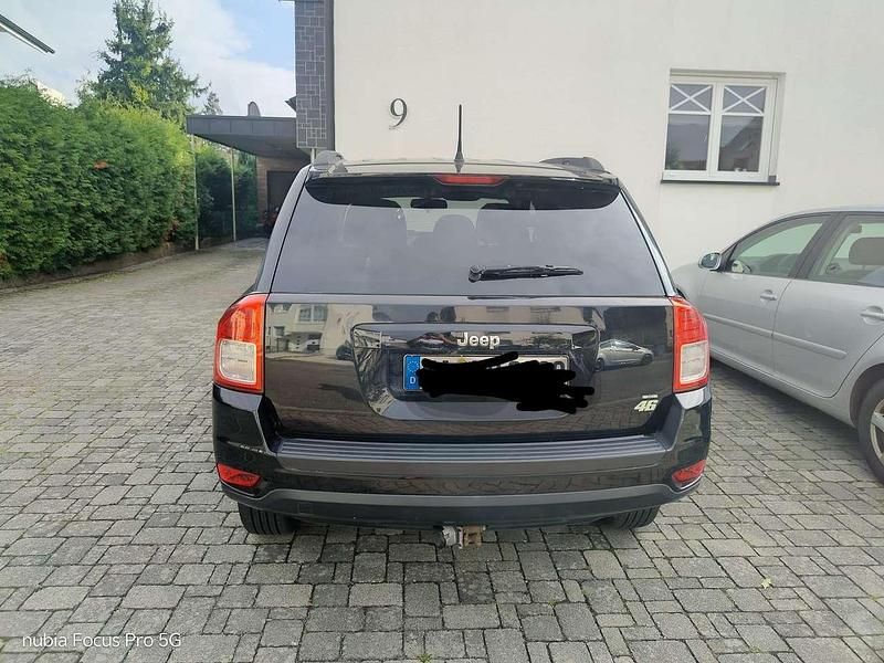 Gebraucht Jeep Compass Sport 170 PS (125 kW) 2012 SUV