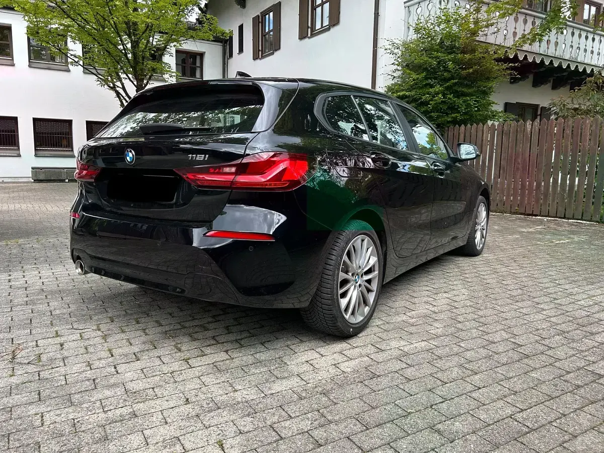 Gebraucht BMW 118 Advantage 140 PS (102 kW) 2021 Schwarz Kleinwagen