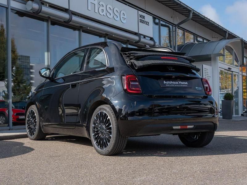 Gebraucht Fiat 500e La Prima 86 kW (118 PS) 2022 Schwarz Cabrio