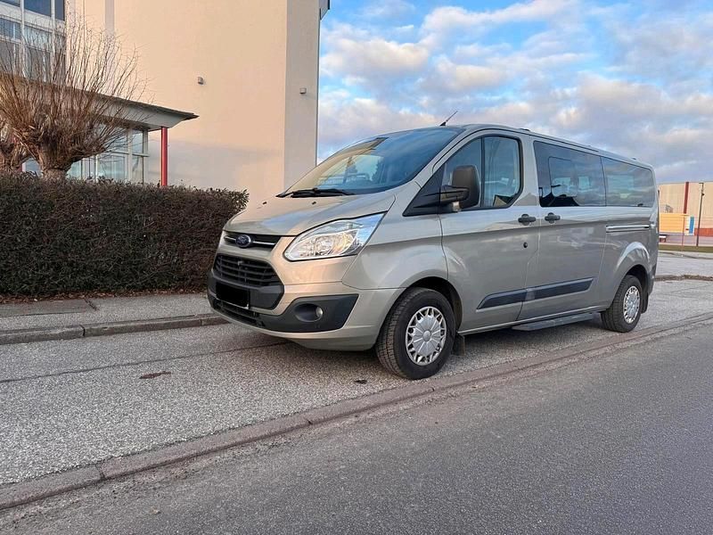 Gebraucht Ford Tourneo 125 PS (91 kW) 2014 Beige Van / Kleinbus