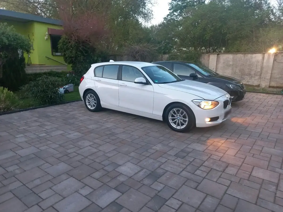 Gebraucht BMW 116 136 PS (100 kW) 2011 Weiß Kleinwagen