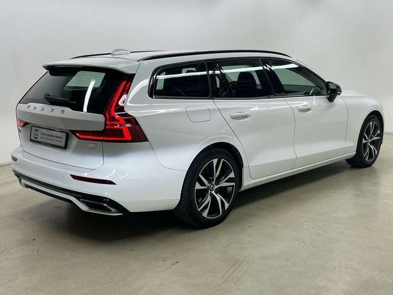 Gebraucht Volvo V60 R-Design 341 PS (250 kW) 2021 Weiß Kombi