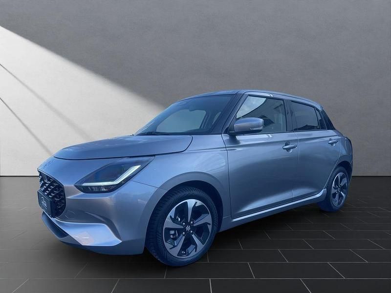 Silber Gebraucht 2025 Suzuki Swift Comfort+ Kleinwagen | 16.950 € (Fairer Preis) - Bild 1/4