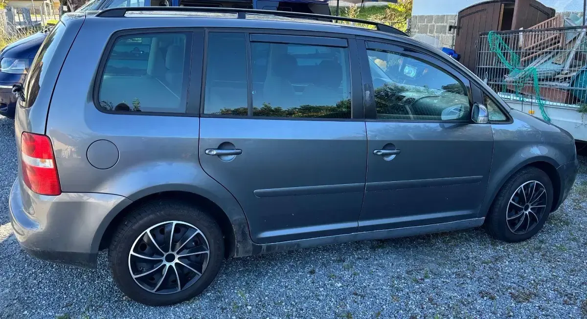 Gebraucht VW Touran Basis 105 PS (77 kW) 2003 Grau Van / Kleinbus