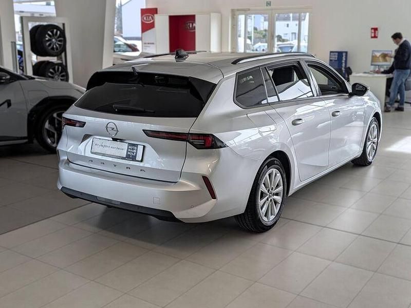 Gebraucht Opel Astra Enjoy 110 PS (80 kW) 2024 Kristall silber Kombi