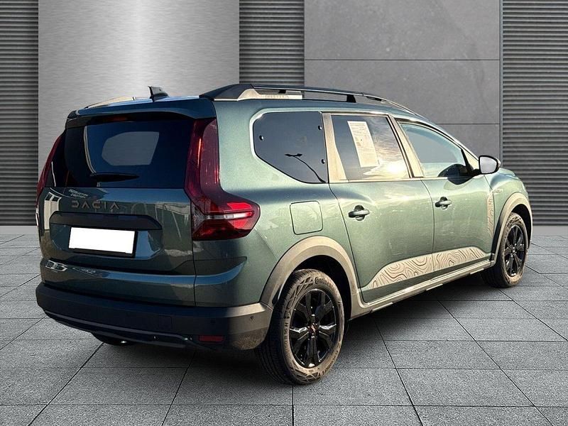 Gebraucht Dacia Jogger Extreme 141 PS (103 kW) 2025 Zedergrün Van / Kleinbus