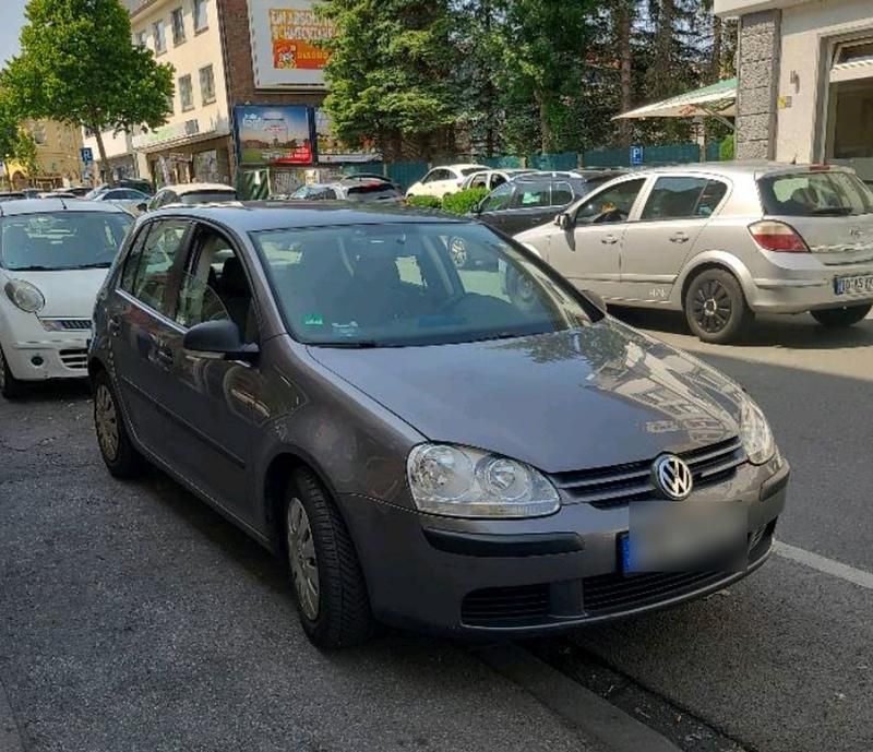 Grau Gebraucht 2007 VW Golf V Kleinwagen | 2.700 € (Fairer Preis) - Bild 1/4