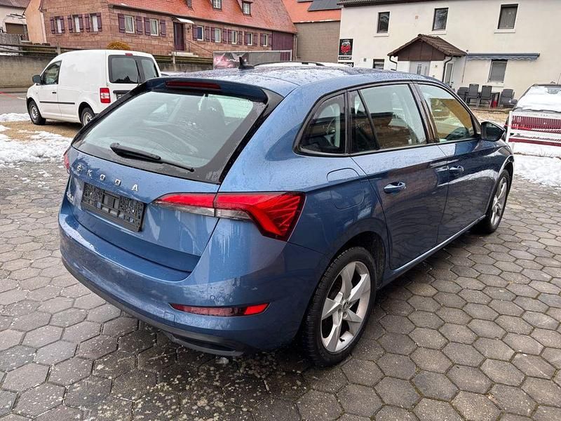 Gebraucht Skoda Scala Ambition 116 PS (85 kW) 2020 Blau Kleinwagen