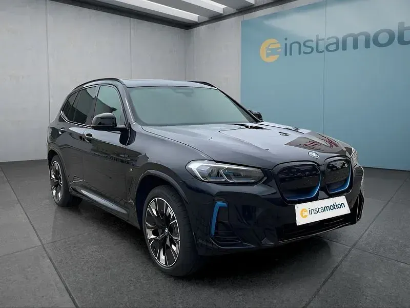 Gebraucht BMW iX3 Impressive 210 kW (286 PS) 2023 Schwarz SUV