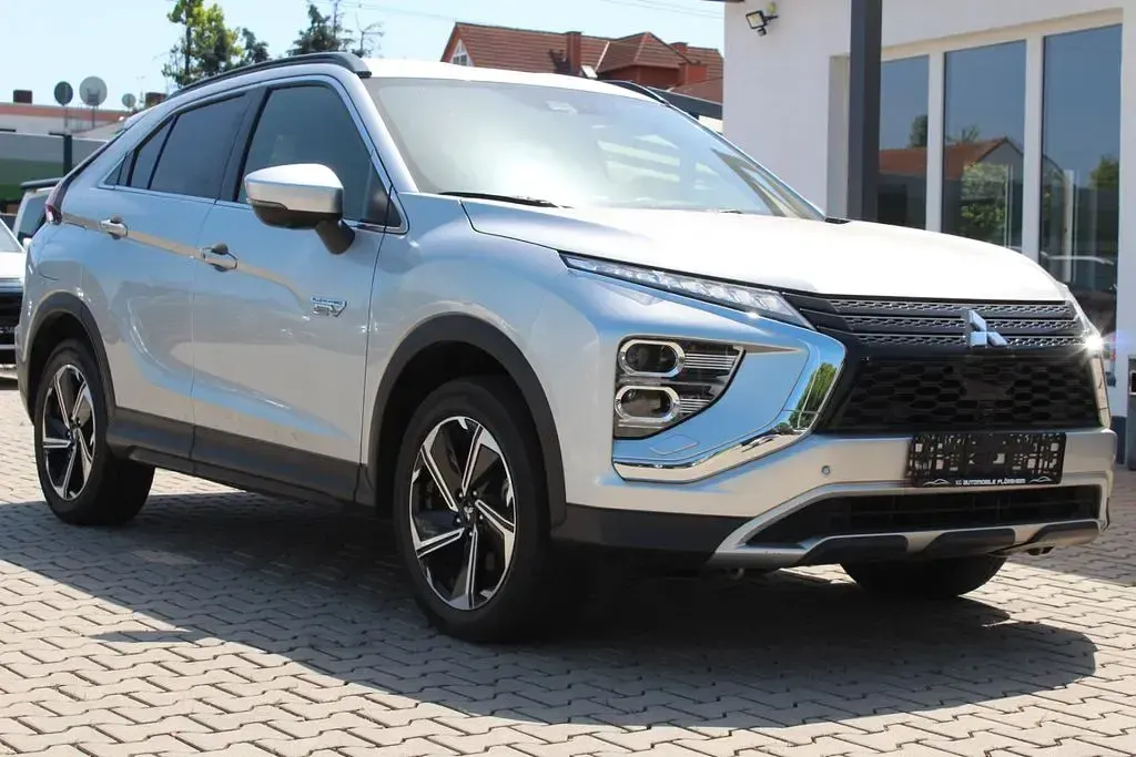 Gebraucht Mitsubishi Eclipse Cross Edition 188 PS (138 kW) 2022 Silber SUV