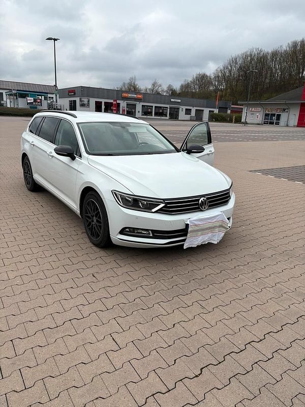 Gebraucht VW Passat 150 PS (110 kW) 2017 Weiß Kombi