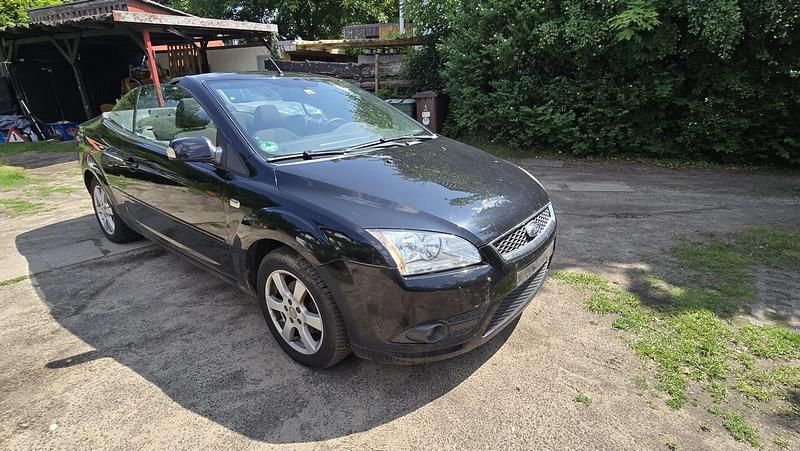 Schwarz Gebraucht 2008 Ford Focus Cabriolet Cabrio | 1.599 € (Guter Preis) - Bild 1/4