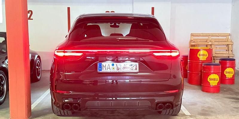 Gebraucht Porsche Cayenne 460 PS (338 kW) 2021 Schwarz SUV