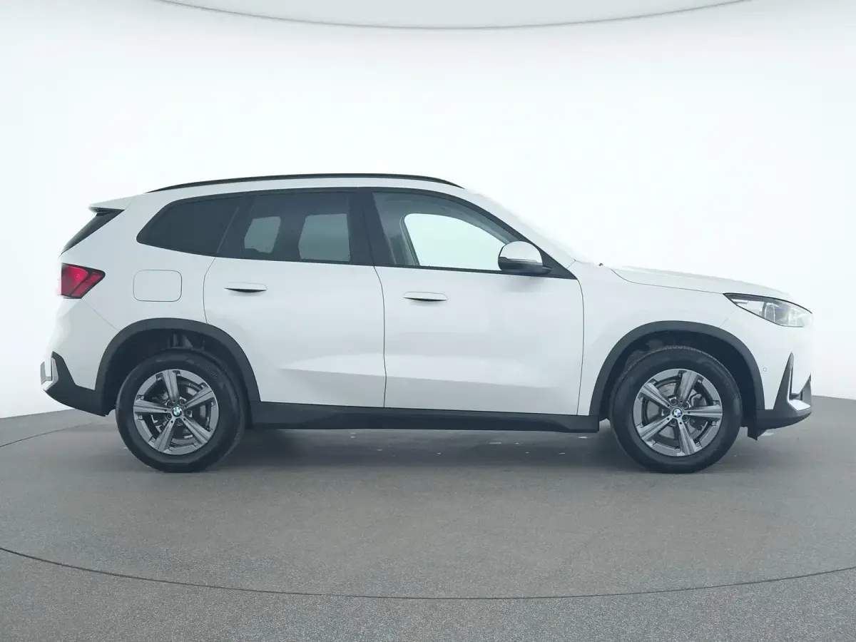 Second-hand BMW X1 Shadowline 150 CP (110 kW) 2023 Alb SUV