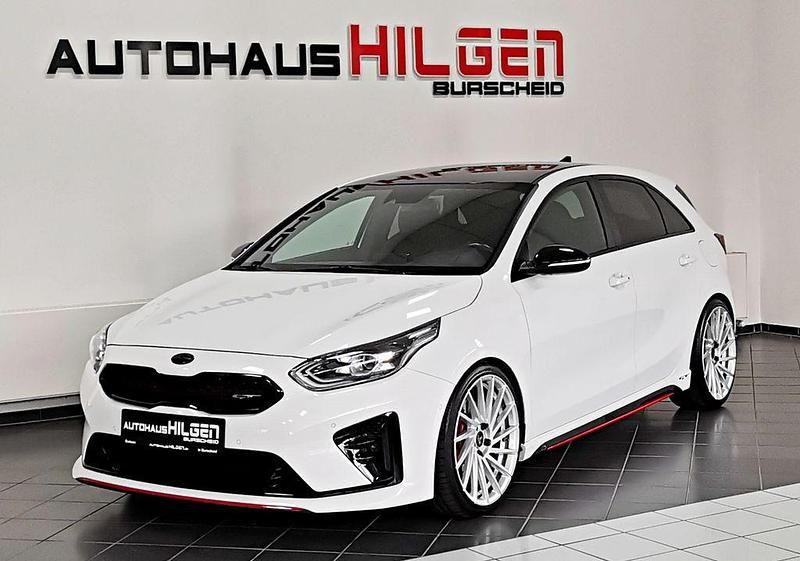 Weiß Gebraucht 2019 Kia Ceed GT Limousine | 19.950 € (Etwas zu teuer) - Bild 1/4