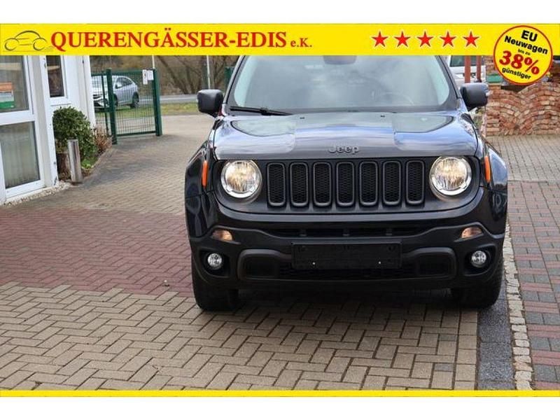 Gebraucht Jeep Renegade Trailhawk 170 PS (125 kW) 2015 Carbon black met SUV