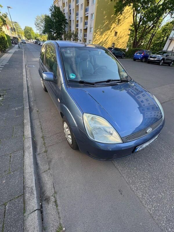 Blau Gebraucht 2005 Ford Fiesta Kleinwagen | 800 € (Superpreis) - Bild 1/4