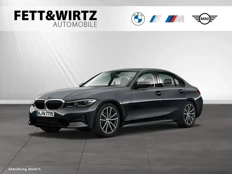 Gebraucht BMW 330e Sport Line 292 PS (214 kW) 2022 Limousine
