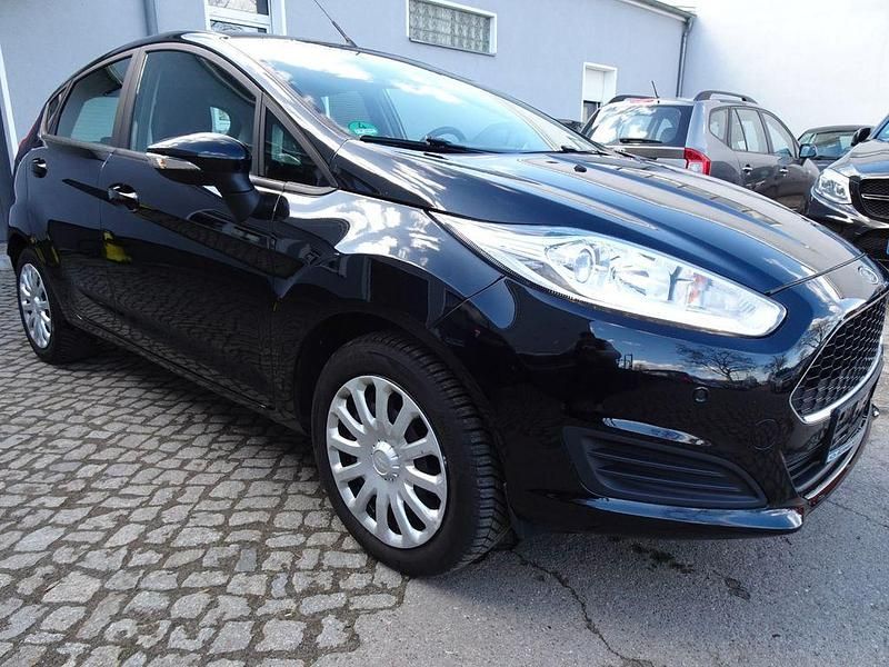 Gebraucht Ford Fiesta Trend 80 PS (58 kW) 2017 Schwarz Limousine