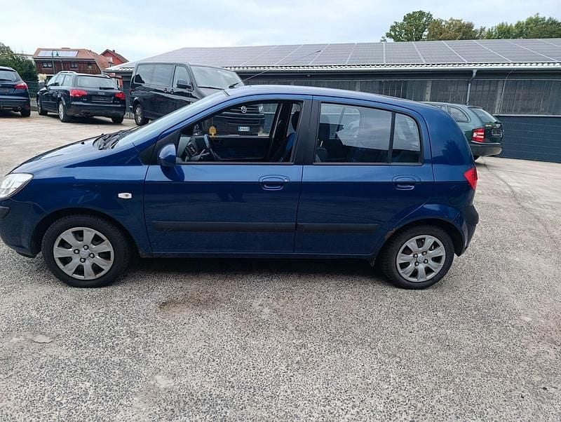 Gebraucht Hyundai Getz 67 PS (49 kW) 2009 Blau Kleinwagen