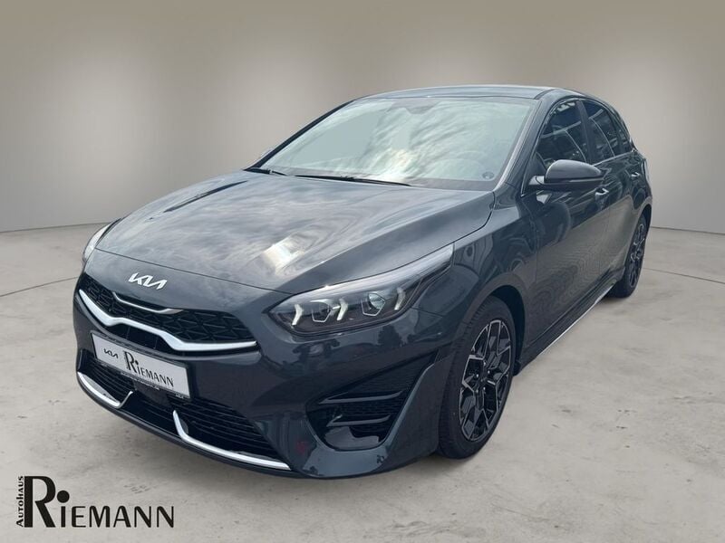 Grau Gebraucht 2025 Kia Ceed GT GT-Line Limousine | 25.995 € (Superpreis) - Bild 1/4