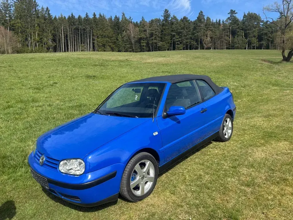 Occasion VW Golf Trendline 75 ch (55 kW) 2000 Bleue Cabriolet