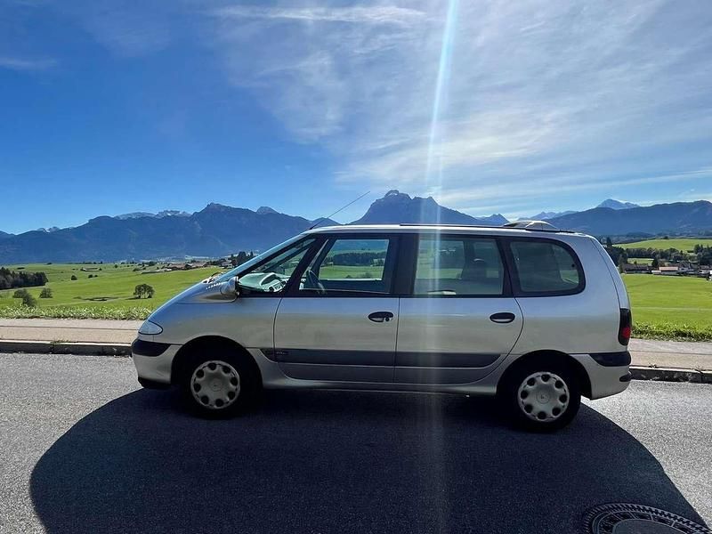 Silber Gebraucht 2000 Renault Espace Van / Kleinbus | 1.190 € - Bild 1/4