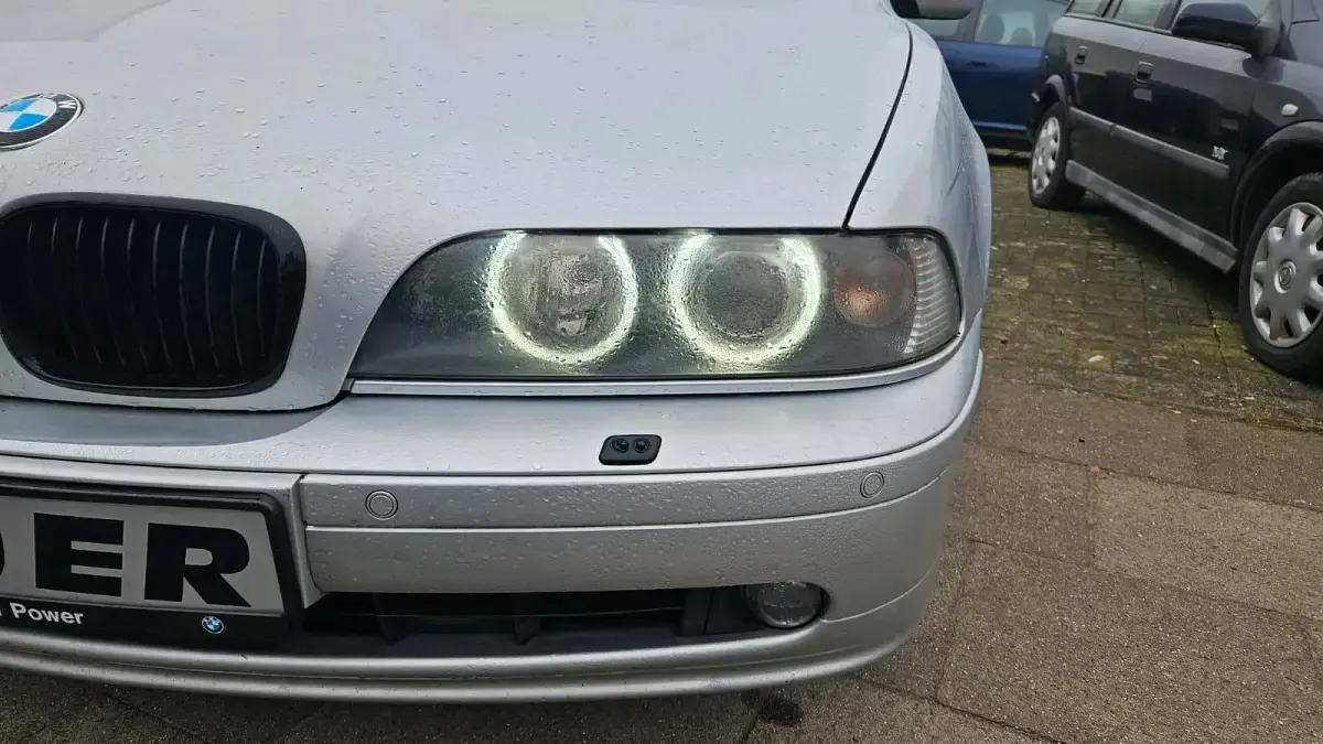 Gebraucht BMW 520 170 PS (125 kW) 2003 Silber Kombi
