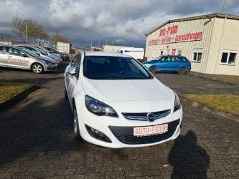 Gebraucht Opel Astra Energy 85 PS (62 kW) 2014 Andere Limousine