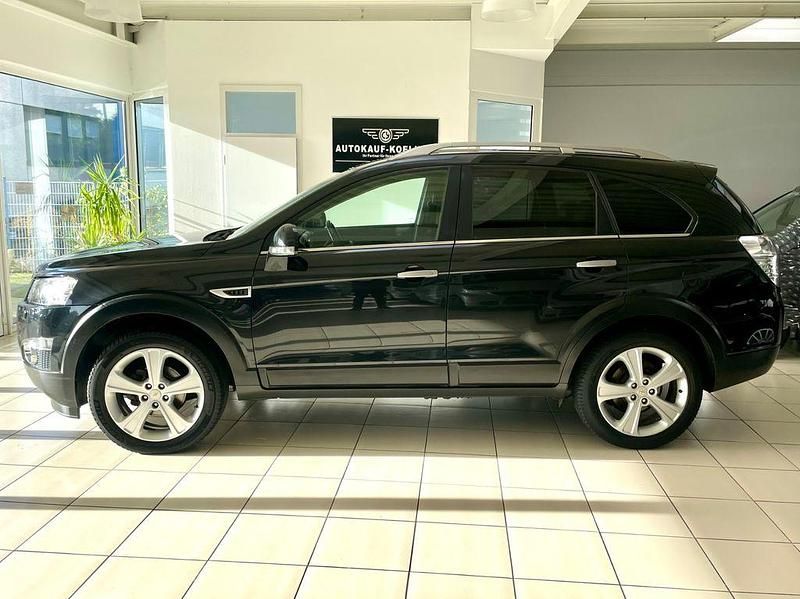 Schwarz Gebraucht 2012 Chevrolet Captiva LTZ SUV | 8.900 € (Fairer Preis) - Bild 1/4