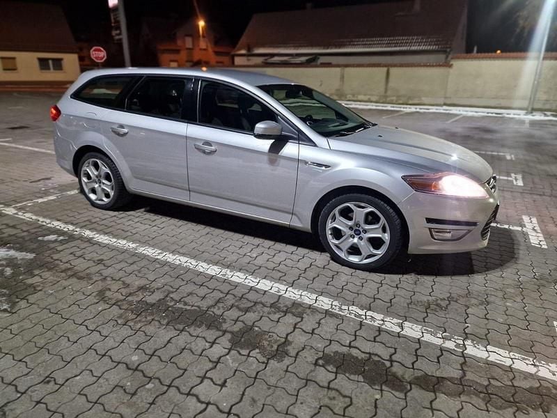Silber Gebraucht 2010 Ford Mondeo Ambiente Kombi | 3.650 € (Fairer Preis) - Bild 1/4